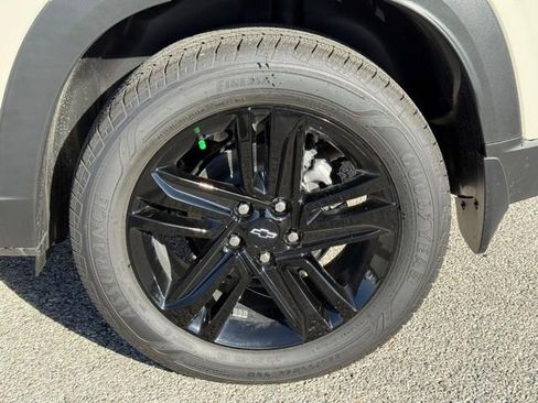 New 2026 Chevrolet Trax ACTIV w/ Sunroof Package image 4