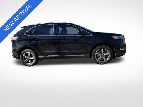 Used 2022 Ford Edge SEL w/ Convenience Package image 2