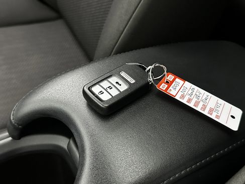 Used 2017 Honda HR-V EX image 14