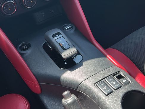 Used 2024 Nissan Z Performance w/ Floor Mat Package RWD image 15