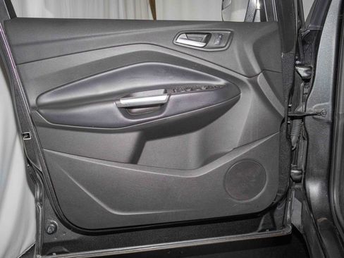 Used 2018 Ford Escape SEL image 10