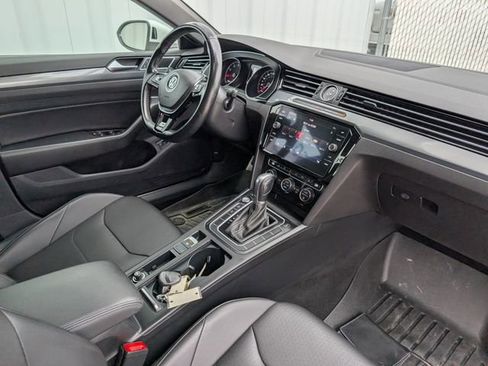 Used 2019 Volkswagen Arteon SE FWD image 32