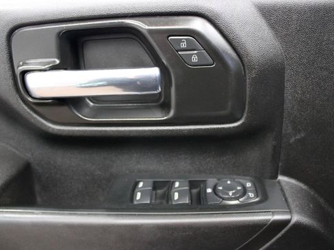 Used 2024 Chevrolet Silverado 2500 Custom w/ Custom Convenience Package AWD/4WD image 11