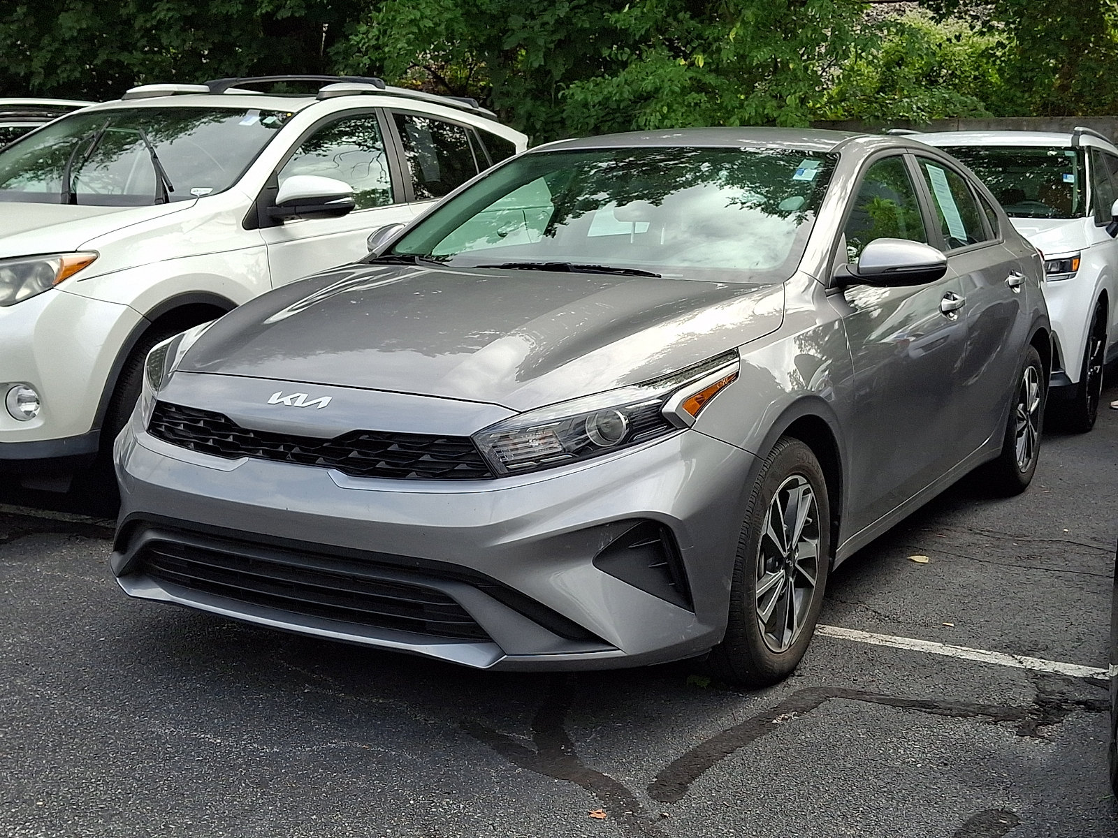 Certified 2024 Kia Forte LXS w/ LXS Technology Package FWD image 3