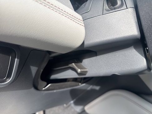 New 2026 Ford Explorer Active w/ Active Comfort Package image 22