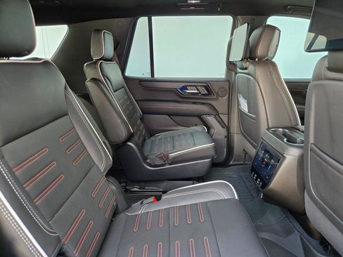 Used 2026 GMC Yukon AT4 Ultimate w/ LPO, Floor Liner Package AWD/4WD image 33