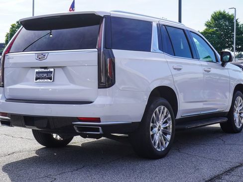 Used 2023 Cadillac Escalade Premium Luxury RWD image 29