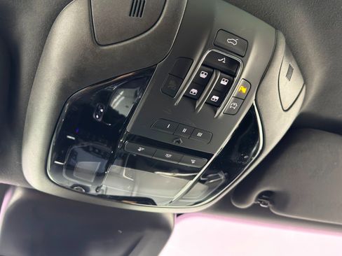 Used 2019 Maserati Levante image 34