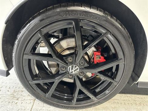 Certified 2024 Volkswagen GTI S image 17