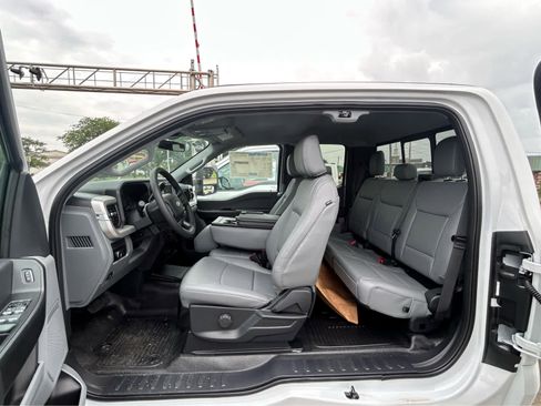 New 2026 Ford F350 XL w/ XL Chrome Package AWD/4WD image 4