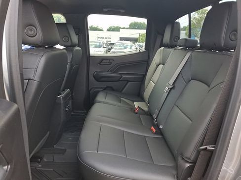 Used 2025 Chevrolet Colorado Trail Boss AWD/4WD image 21