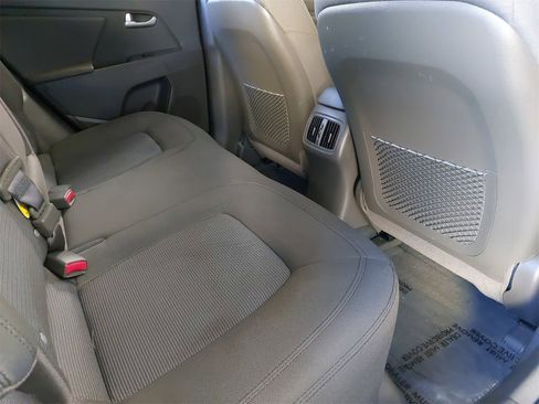 Used 2016 Kia Sportage LX image 11