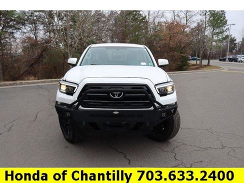 Used 2017 Toyota Tacoma SR w/ Tow Package image 2