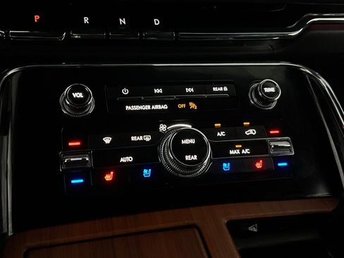 Used 2024 Lincoln Navigator Reserve AWD/4WD image 23