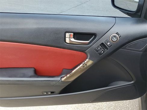 Used 2013 Hyundai Genesis 2.0T image 17