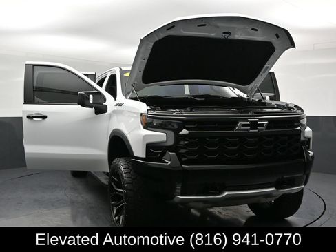 Used 2025 Chevrolet Silverado 1500 ZR2 w/ Technology Package AWD/4WD image 38