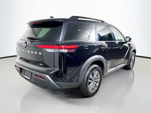 Used 2024 Nissan Pathfinder SV FWD image 4