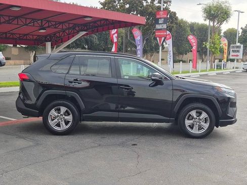 Used 2025 Toyota RAV4 XLE FWD image 4