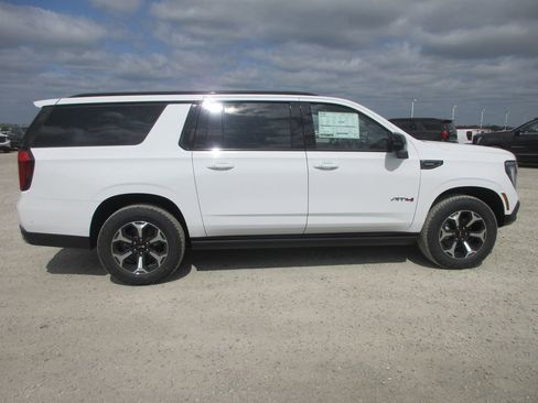 New 2026 GMC Yukon XL AT4 image 3
