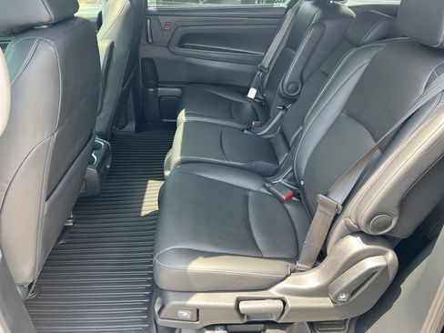 Used 2023 Honda Odyssey EX-L image 16