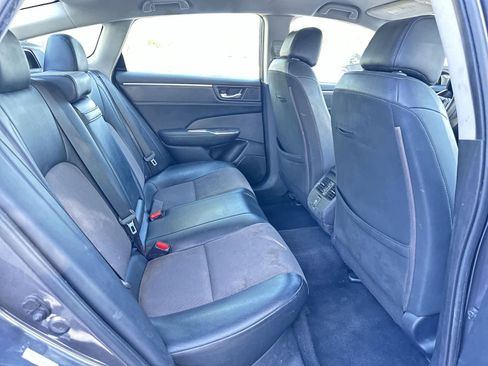 Used 2018 Honda Clarity Plug-In Hybrid image 16