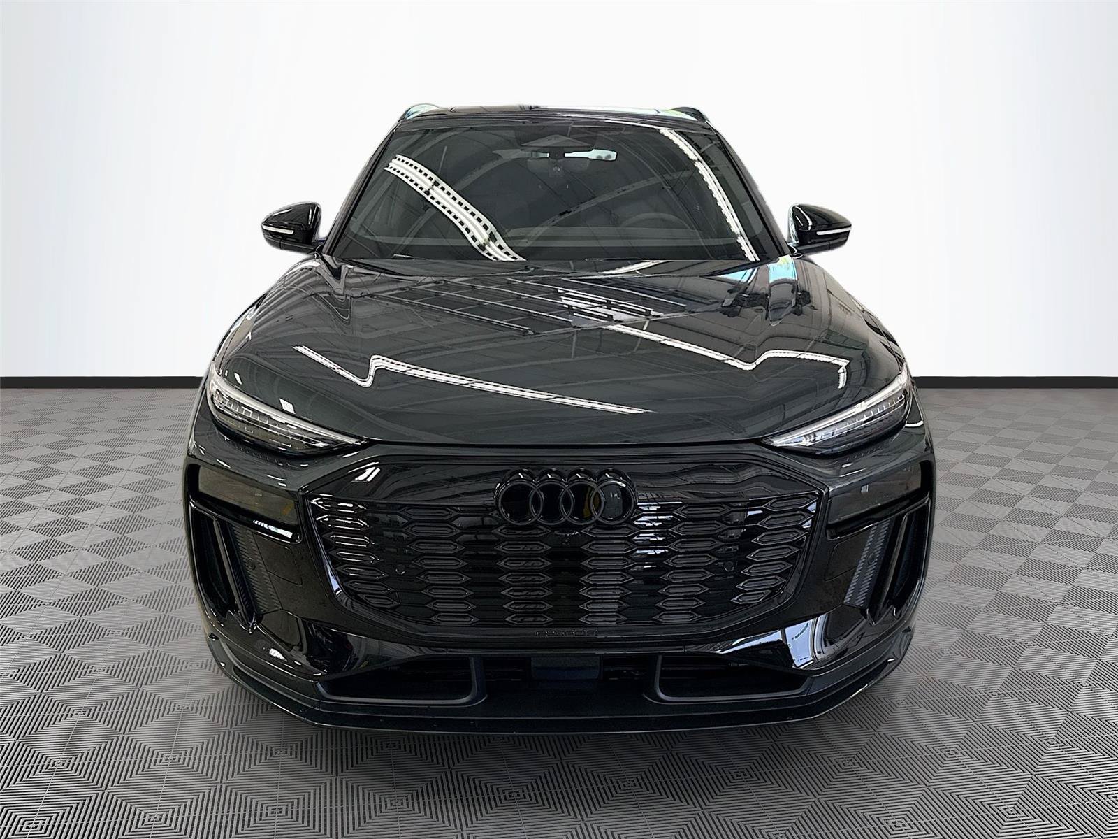 Used 2027 Audi Q6 e-tron Premium Plus AWD/4WD image 2