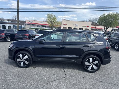 Certified 2025 Volkswagen Taos S AWD/4WD image 4