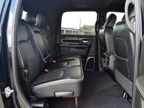 Used 2022 RAM 2500 Laramie w/ Night Edition image 22