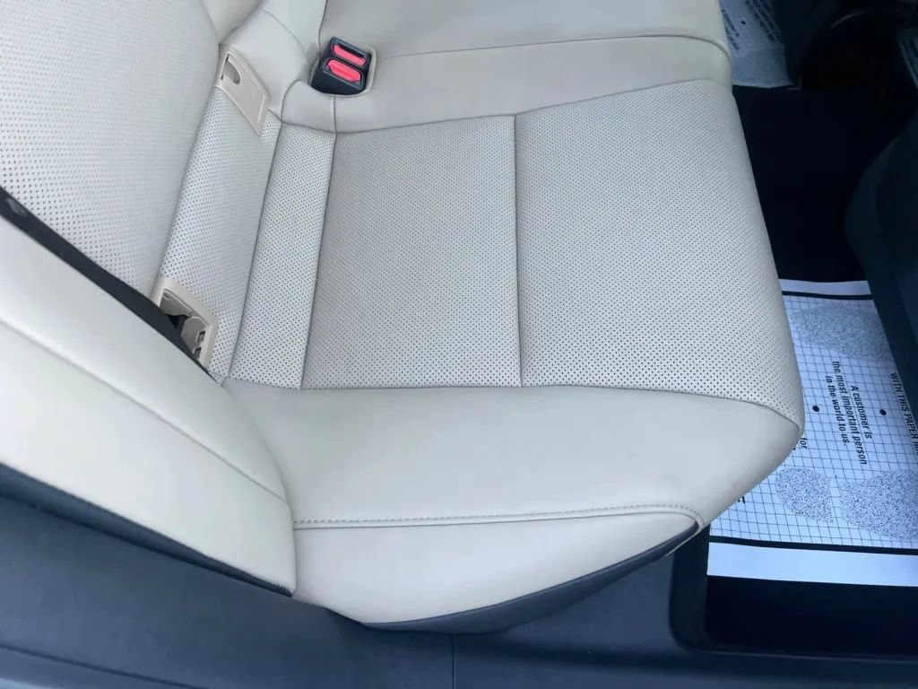 Used 2020 Lexus ES 350 w/ Premium Package FWD image 20