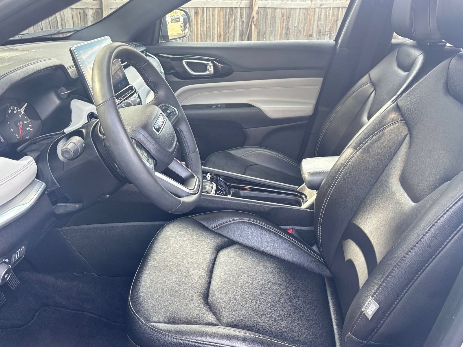 Used 2025 Jeep Compass Limited AWD/4WD image 25