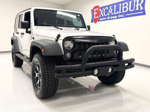 Used 2014 Jeep Wrangler Unlimited Sport w/ Quick Order Package 24S AWD/4WD image 2