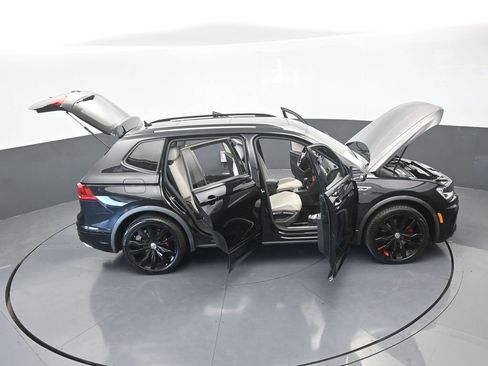 Used 2020 Volkswagen Tiguan SE R-Line image 76