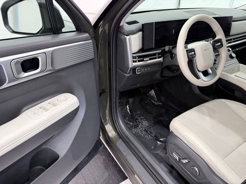 Used 2025 Hyundai Santa Fe SEL image 36