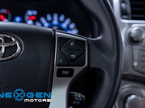 Used 2018 Toyota 4Runner SR5 Premium image 20