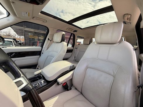 Used 2019 Land Rover Range Rover HSE image 12