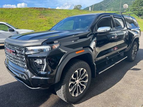 Used 2026 GMC Canyon Denali AWD/4WD image 1