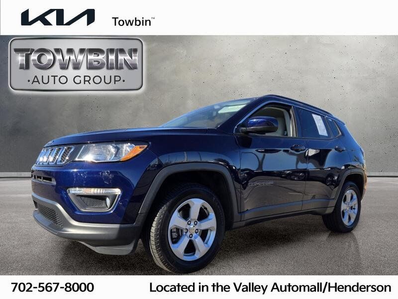 Used 2018 Jeep Compass Latitude w/ Popular Equipment Group AWD/4WD image 1
