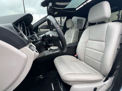 Used 2013 Mercedes-Benz C 250 Sedan w/ Premium 1 Pkg image 17