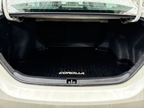 Used 2016 Toyota Corolla LE image 13