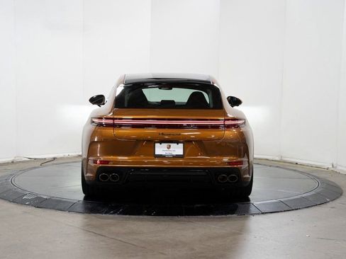 Certified 2024 Porsche Panamera image 8