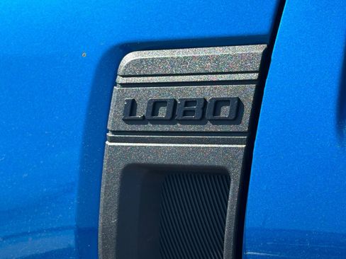 Used 2025 Ford Maverick Lobo AWD/4WD image 3