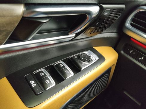 Used 2021 Kia Telluride SX w/ Towing Package image 27