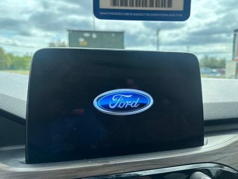 Used 2020 Ford Escape Titanium w/ Titanium Premium Package 2.0 AWD/4WD image 18