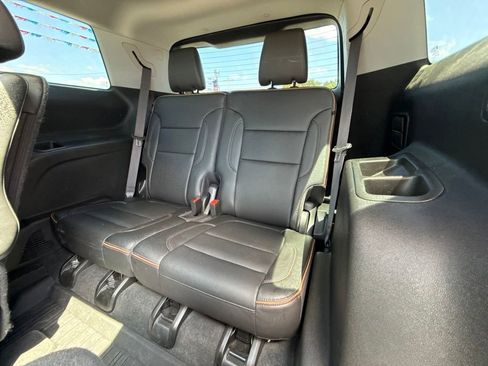 Used 2023 GMC Acadia AT4 w/ Technology Package AWD/4WD image 24
