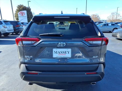 Used 2023 Toyota RAV4 XLE w/ Convenience Package image 4