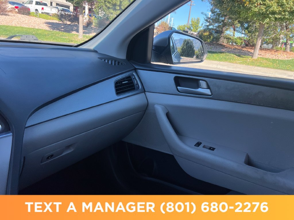 Used 2016 Hyundai Sonata SE FWD image 24