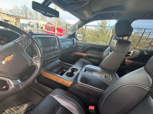 Used 2014 Chevrolet Silverado 1500 LTZ AWD/4WD image 17