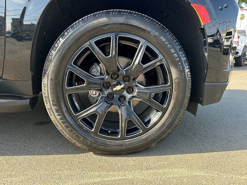 Used 2021 Chevrolet Tahoe Premier w/ Premium Package RWD image 34