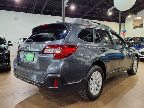 Used 2019 Subaru Outback 2.5i Premium AWD/4WD image 6