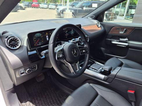 Used 2023 Mercedes-Benz GLA 250 4MATIC image 14